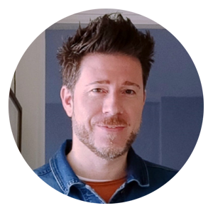 Eduardo es el creador de este curso que se imparte online.
